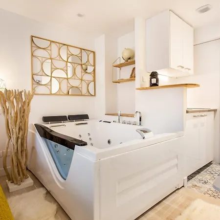 - 2p With Jacuzzi Apartamento Paris