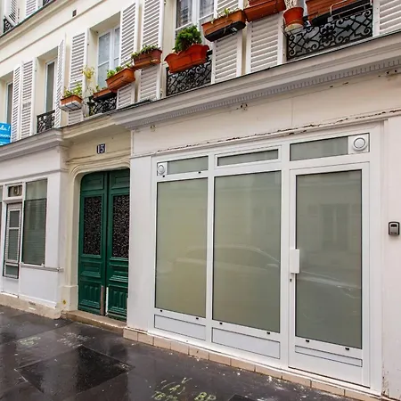 - 2p With Jacuzzi * Paris